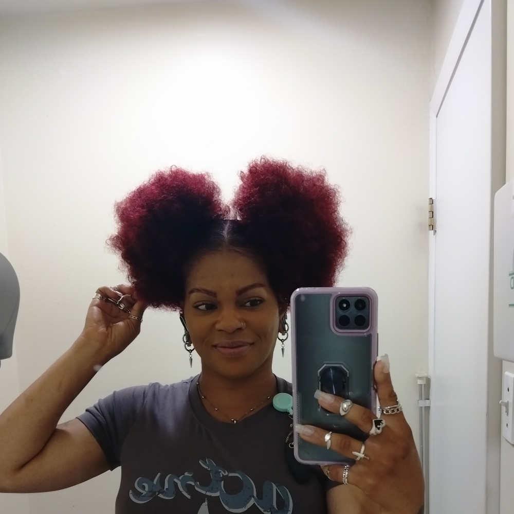 Meet your Posher, Krystal
